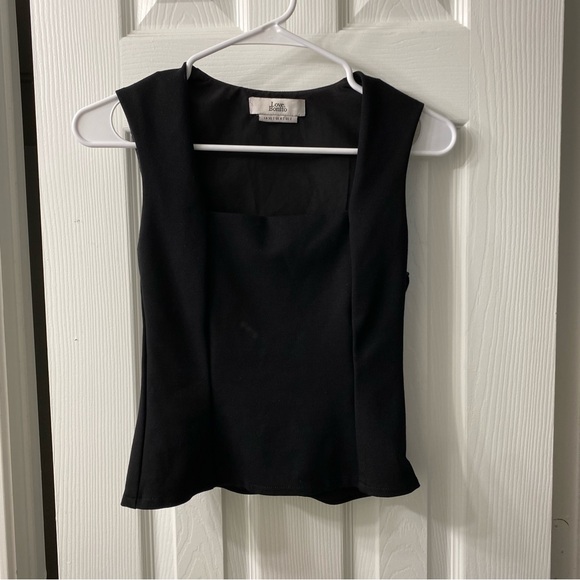 Love Bonito square neck sleeveless top - Picture 1 of 3